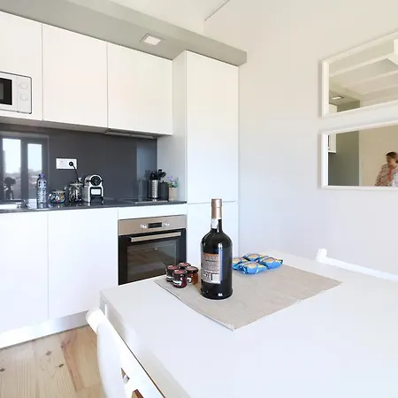 Msc Flats פורטו